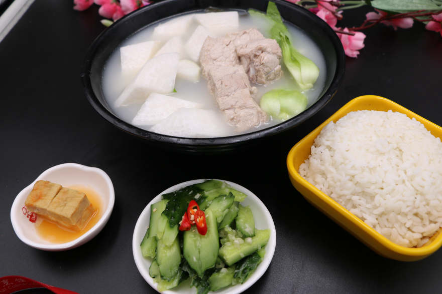 深圳浓汤炖骨饭培训